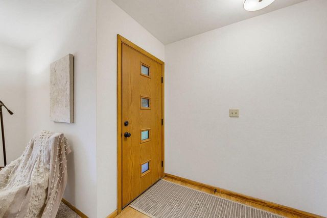 345 S Beaumont AVENUE, Brookfield, WI 53005