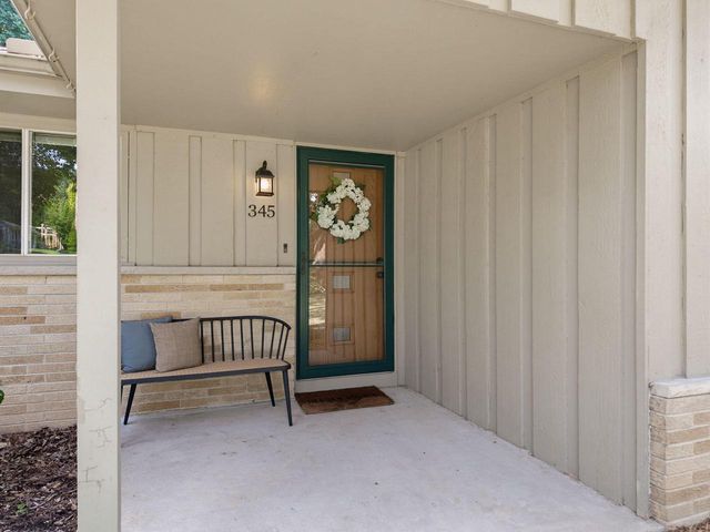 345 S Beaumont AVENUE, Brookfield, WI 53005