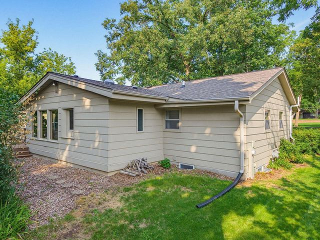 345 S Beaumont AVENUE, Brookfield, WI 53005