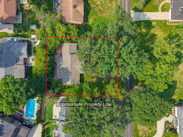 345 S Beaumont AVENUE, Brookfield, WI 53005