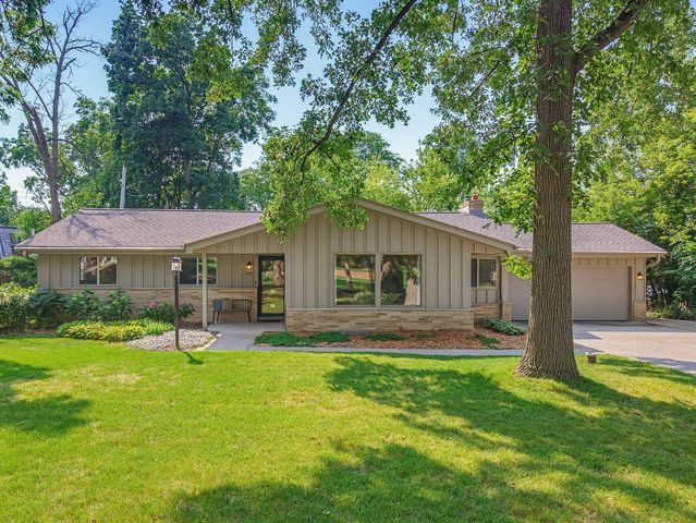 345 S Beaumont AVENUE, Brookfield, WI 53005