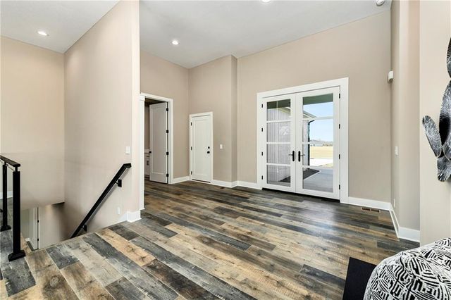 20322 166th Street, Basehor, KS 66007