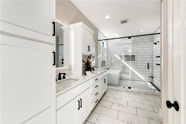 20322 166th Street, Basehor, KS 66007