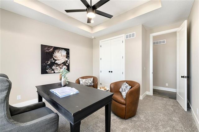 20322 166th Street, Basehor, KS 66007