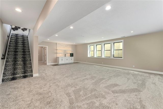 20322 166th Street, Basehor, KS 66007