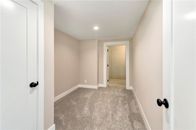 20322 166th Street, Basehor, KS 66007