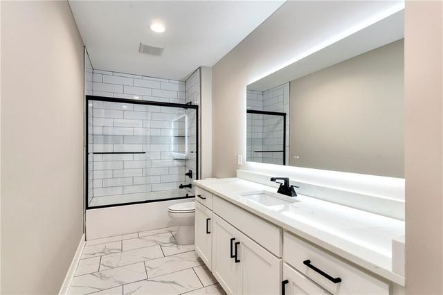 20322 166th Street, Basehor, KS 66007