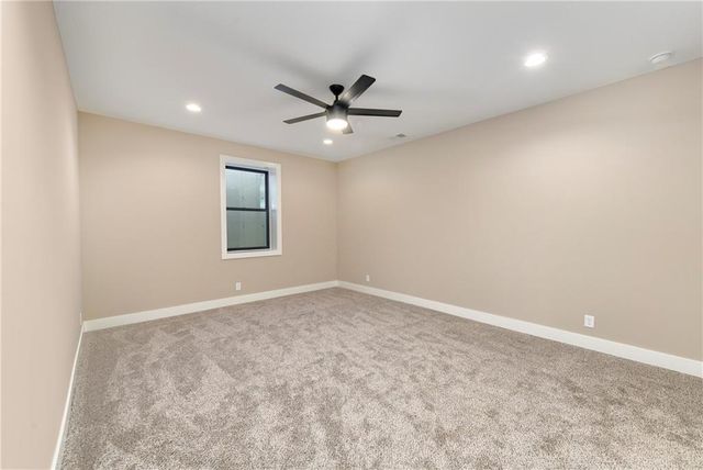 20322 166th Street, Basehor, KS 66007