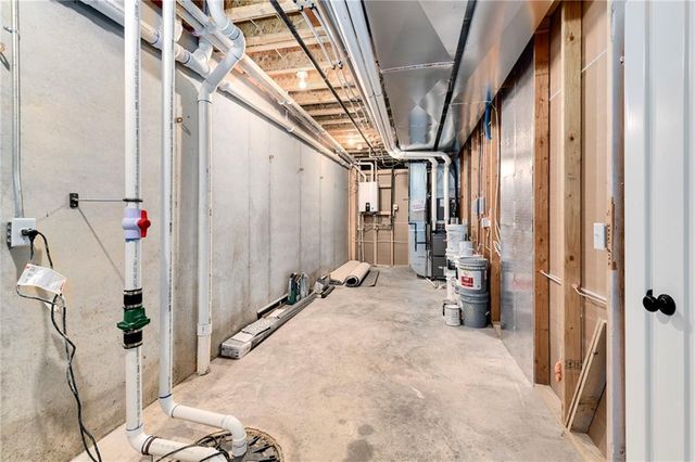 20322 166th Street, Basehor, KS 66007