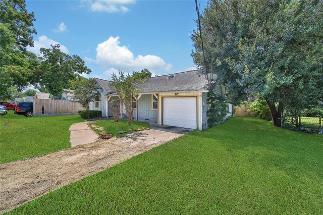306 Live Oak Street, Pasadena, TX 77506