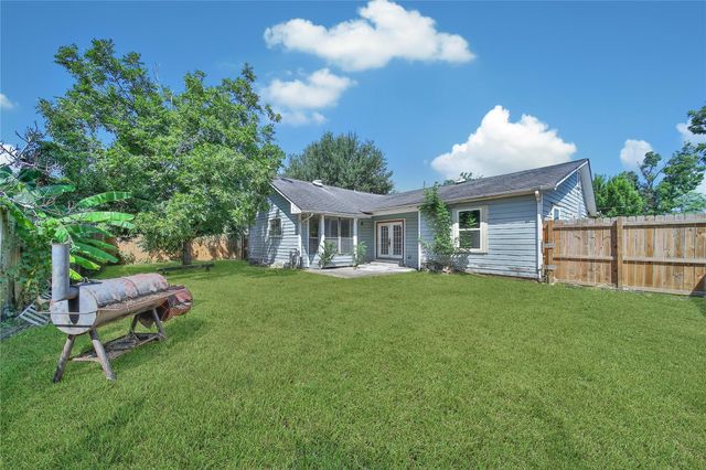 306 Live Oak Street, Pasadena, TX 77506