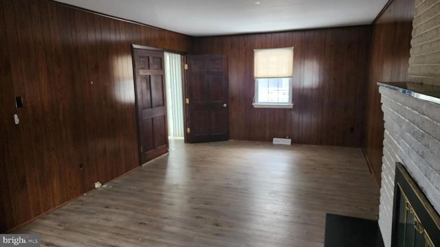 8 IRONWOOD CIR, Dover, DE 19904