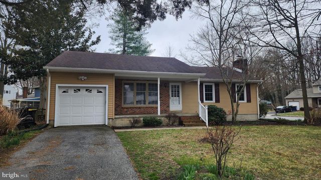 8 IRONWOOD CIR, Dover, DE 19904