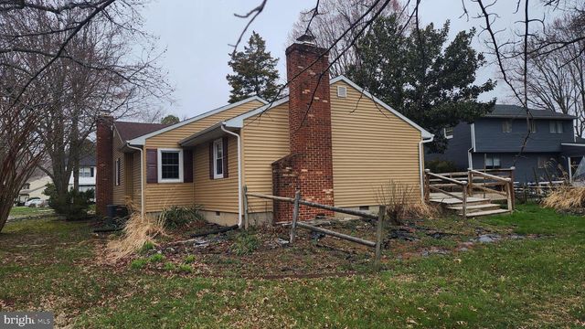 8 IRONWOOD CIR, Dover, DE 19904