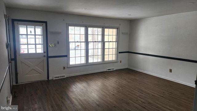 8 IRONWOOD CIR, Dover, DE 19904