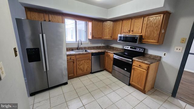 8 IRONWOOD CIR, Dover, DE 19904