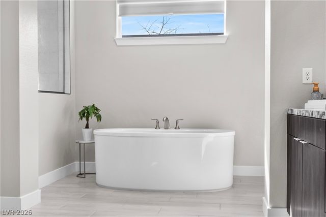 8811 Italian Trotter Court, Las Vegas, NV 89113