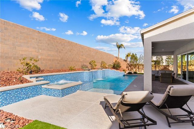 8811 Italian Trotter Court, Las Vegas, NV 89113