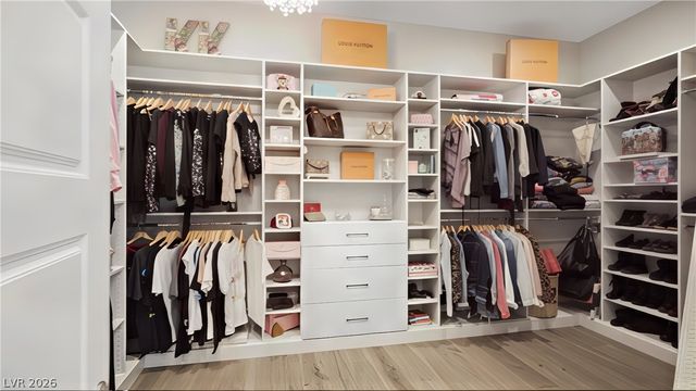 8811 Italian Trotter Court, Las Vegas, NV 89113