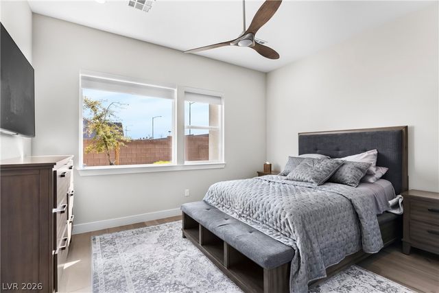 8811 Italian Trotter Court, Las Vegas, NV 89113