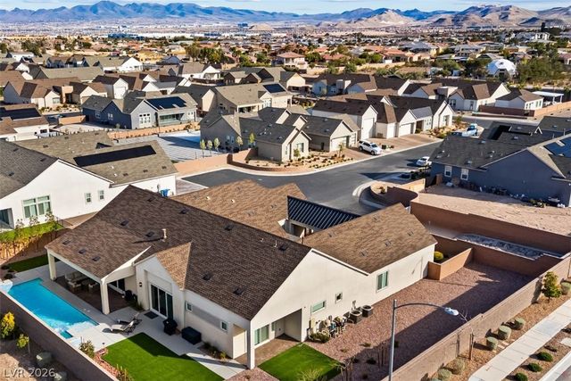 8811 Italian Trotter Court, Las Vegas, NV 89113