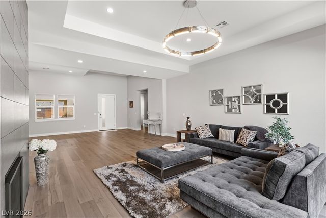 8811 Italian Trotter Court, Las Vegas, NV 89113