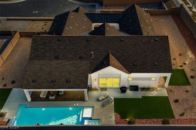 8811 Italian Trotter Court, Las Vegas, NV 89113