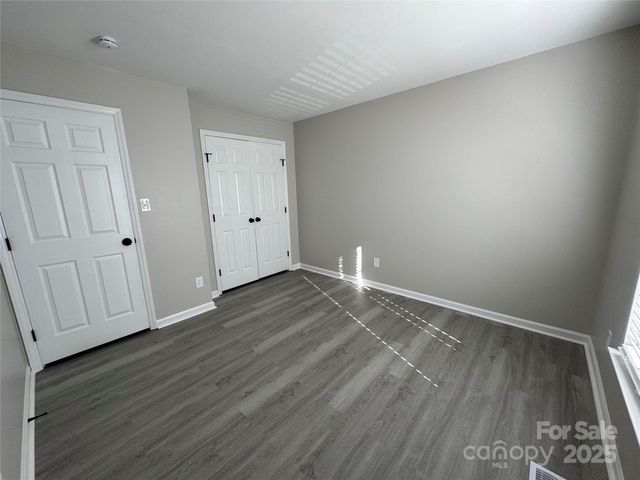 1425 Sugar Hollow Drive, Charlotte, NC 28214