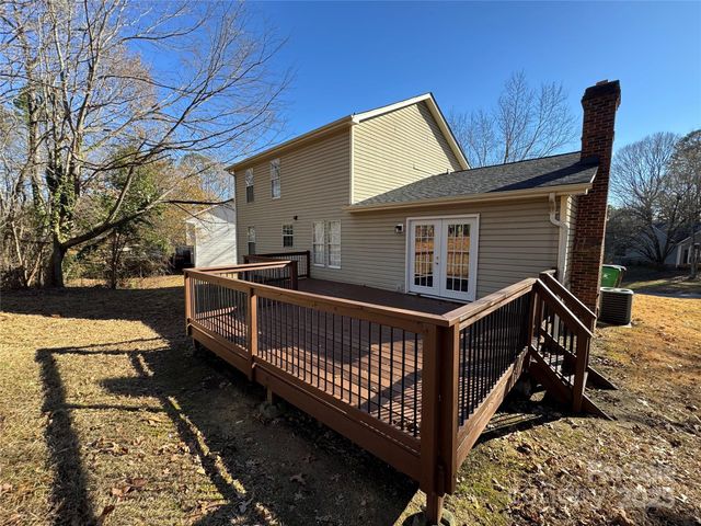 1425 Sugar Hollow Drive, Charlotte, NC 28214