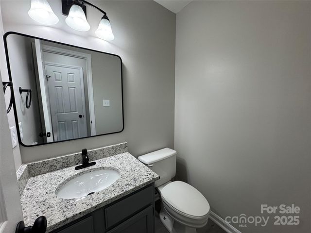 1425 Sugar Hollow Drive, Charlotte, NC 28214