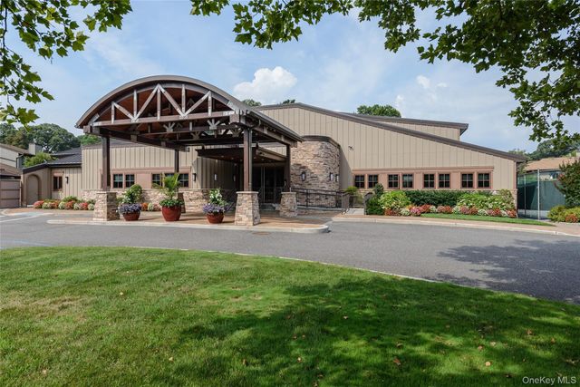 125 Country Club Drive, Jericho, NY 11753