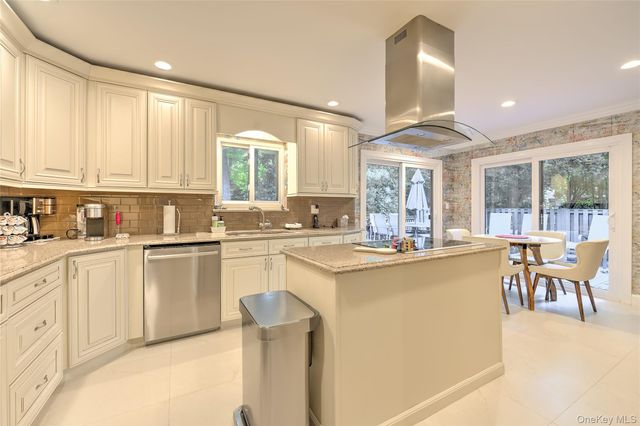 125 Country Club Drive, Jericho, NY 11753