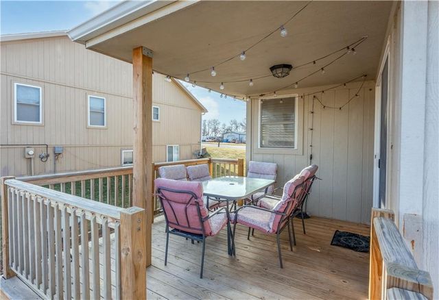 1219 S Countryview Lane, Warrensburg, MO 64093