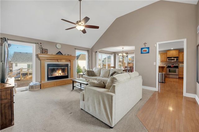 1219 S Countryview Lane, Warrensburg, MO 64093