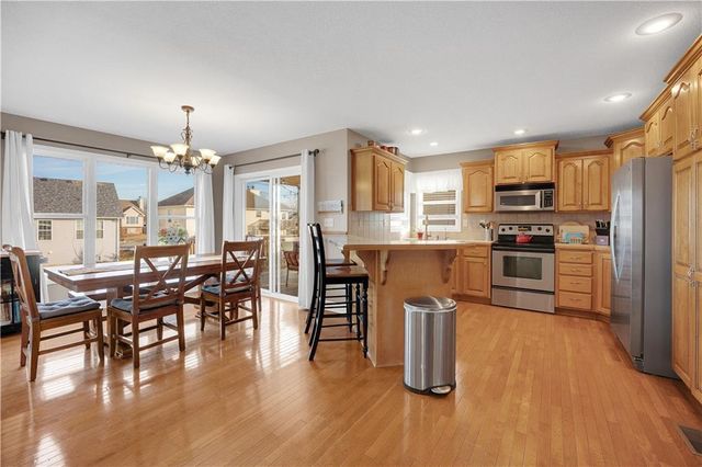 1219 S Countryview Lane, Warrensburg, MO 64093