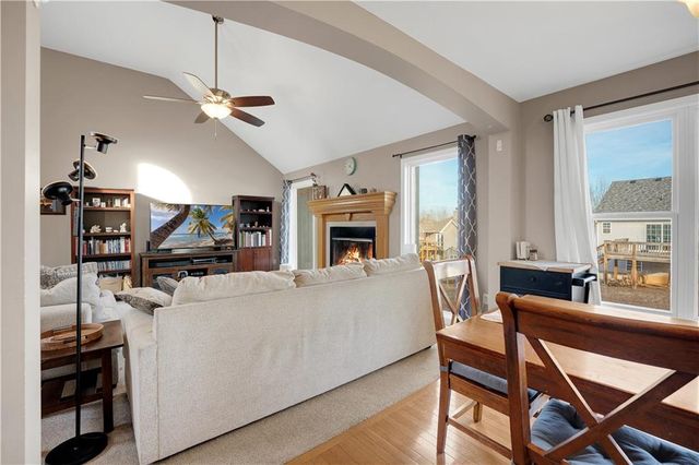 1219 S Countryview Lane, Warrensburg, MO 64093