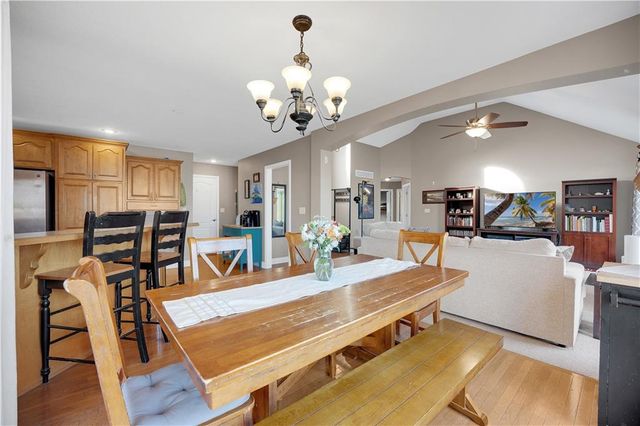 1219 S Countryview Lane, Warrensburg, MO 64093