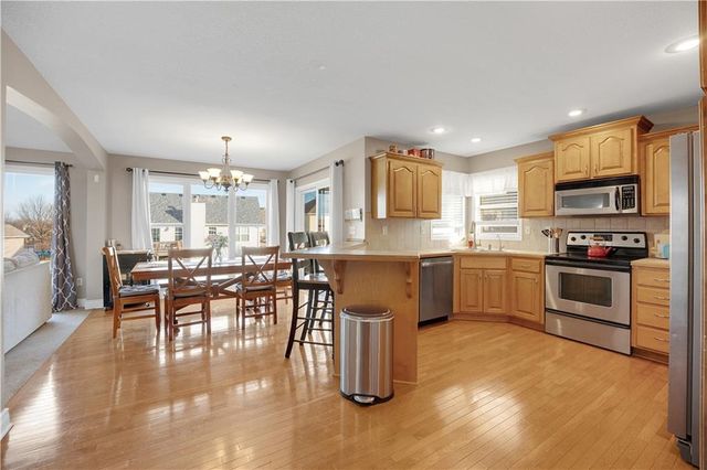 1219 S Countryview Lane, Warrensburg, MO 64093