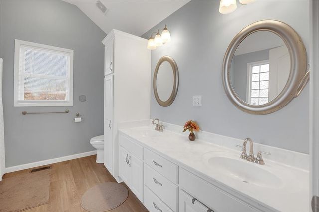 1219 S Countryview Lane, Warrensburg, MO 64093