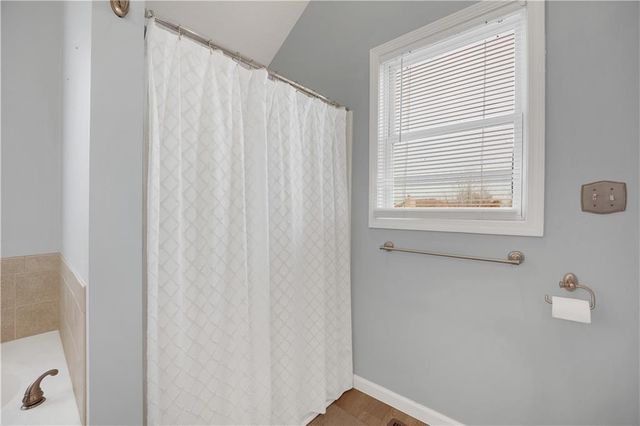 1219 S Countryview Lane, Warrensburg, MO 64093