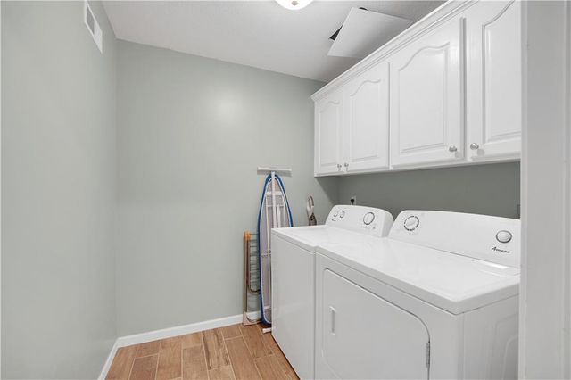 1219 S Countryview Lane, Warrensburg, MO 64093