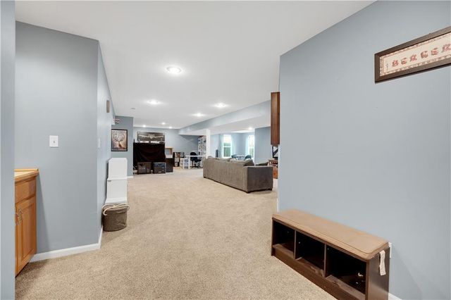 1219 S Countryview Lane, Warrensburg, MO 64093