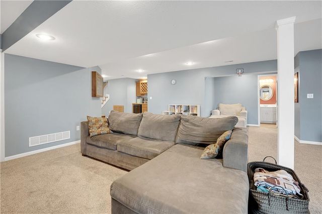 1219 S Countryview Lane, Warrensburg, MO 64093