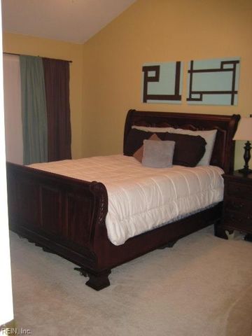 2409 Old Greenbrier RD, Chesapeake, VA 23325