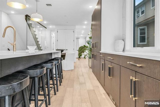 38 Hudson Avenue, Edgewater, NJ 07020