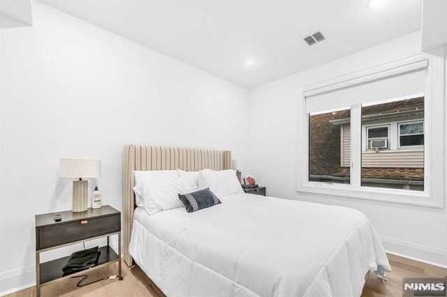 38 Hudson Avenue, Edgewater, NJ 07020