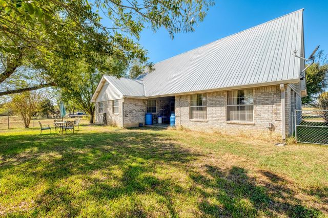 153 Pleasant Grove RD, Elgin, TX 78621