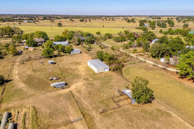 153 Pleasant Grove RD, Elgin, TX 78621