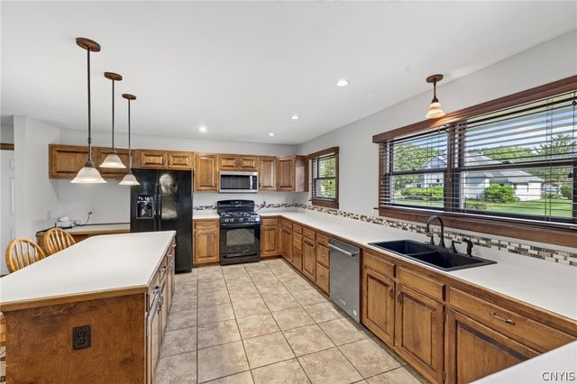 8145 Speach Drive, Lysander, NY 13027