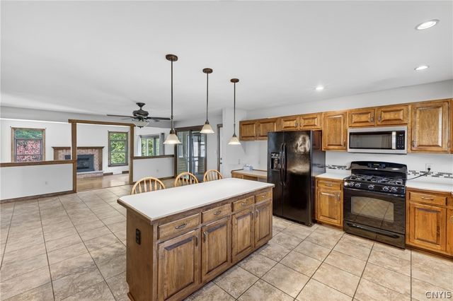8145 Speach Drive, Lysander, NY 13027